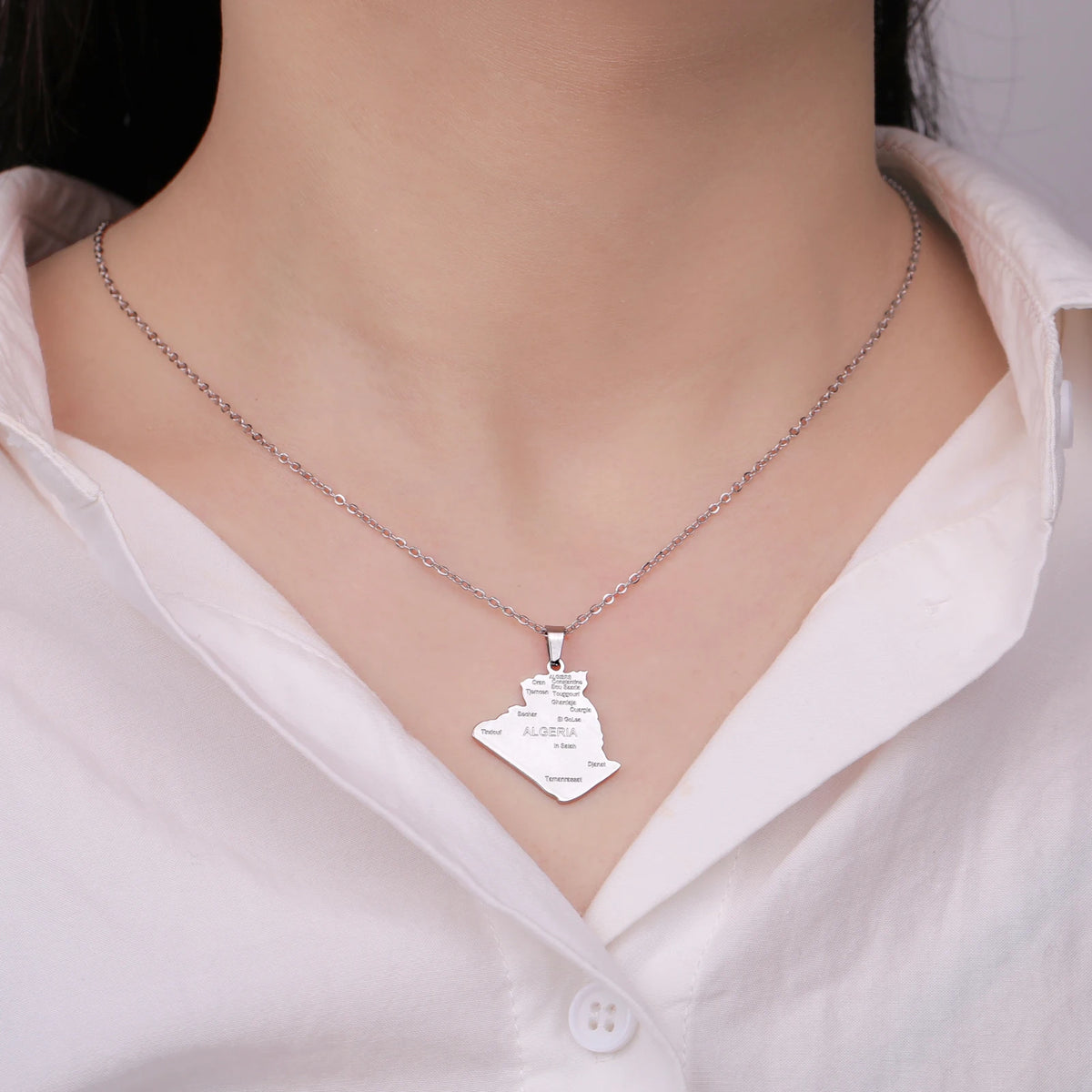 Collier pendentif carte d'Algérie en acier inoxydable doré