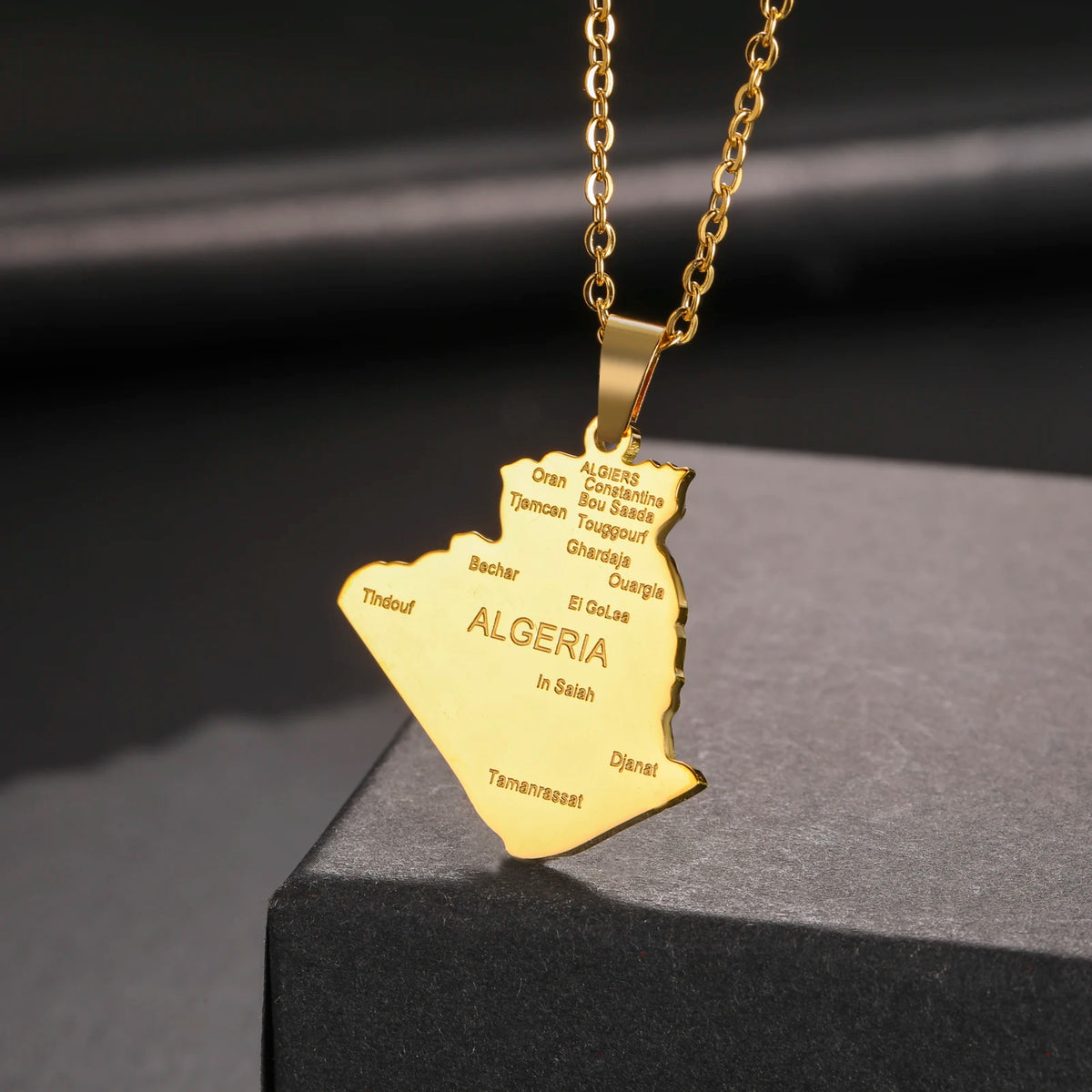 Collier pendentif carte d'Algérie en acier inoxydable doré